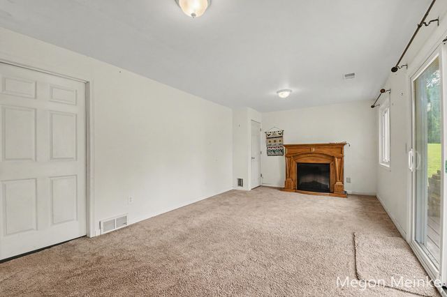 105 Pineview Drive, Belding City, MI 48809