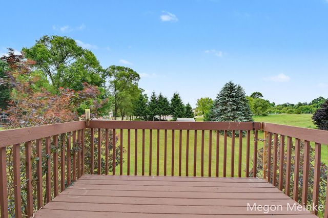 105 Pineview Drive, Belding City, MI 48809