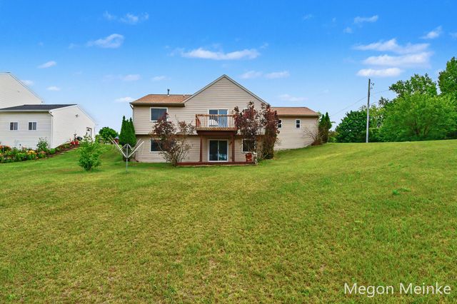 105 Pineview Drive, Belding City, MI 48809