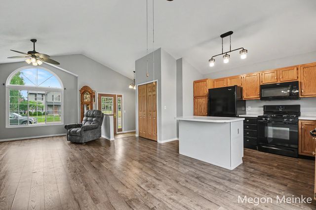 105 Pineview Drive, Belding City, MI 48809