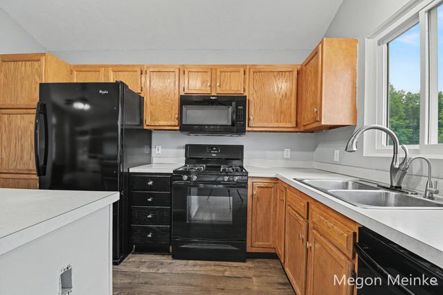 105 Pineview Drive, Belding City, MI 48809
