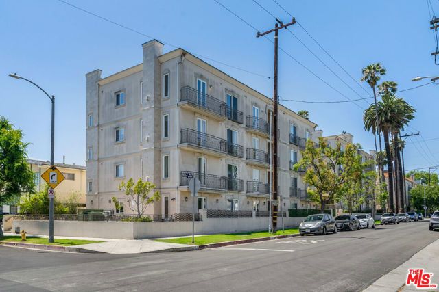 8610 Chalmers Drive 302, Los Angeles, CA 90035