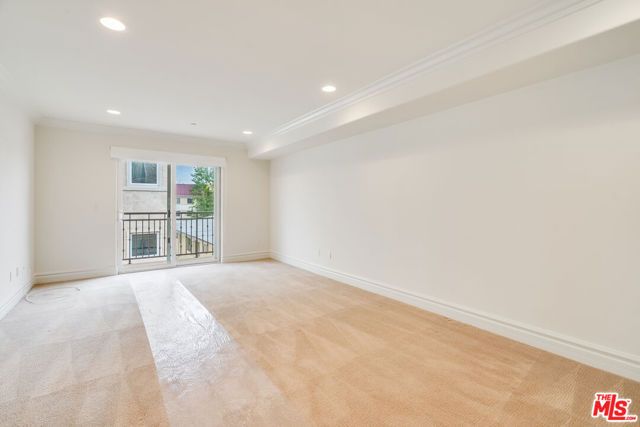 8610 Chalmers Drive 302, Los Angeles, CA 90035