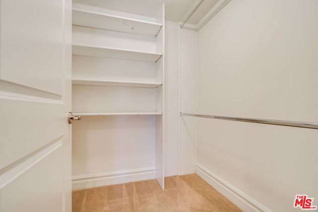 8610 Chalmers Drive 302, Los Angeles, CA 90035
