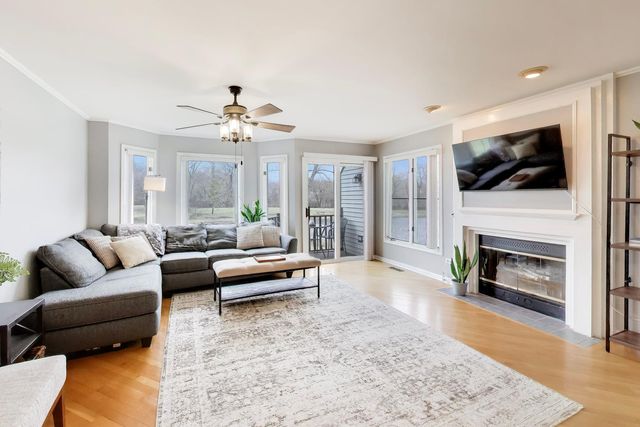 334 Bristol Lane, Fox River Grove, IL 60021