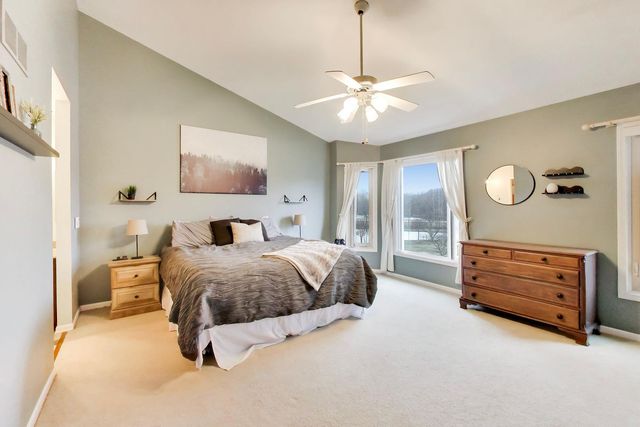 334 Bristol Lane, Fox River Grove, IL 60021