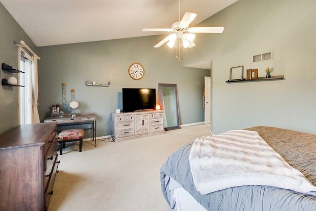 334 Bristol Lane, Fox River Grove, IL 60021