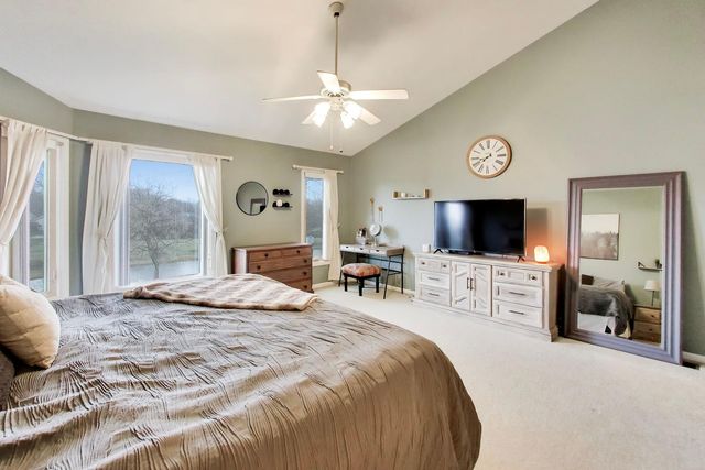 334 Bristol Lane, Fox River Grove, IL 60021