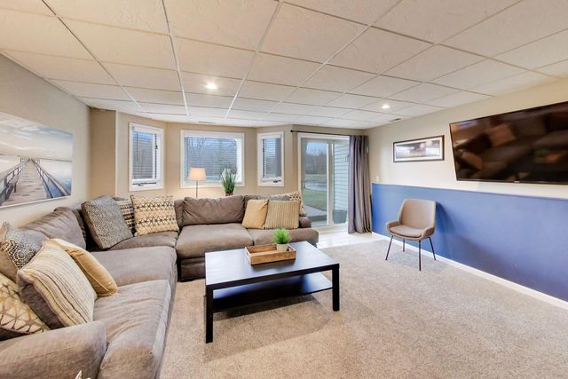 334 Bristol Lane, Fox River Grove, IL 60021