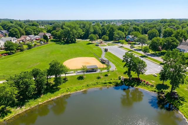 334 Bristol Lane, Fox River Grove, IL 60021