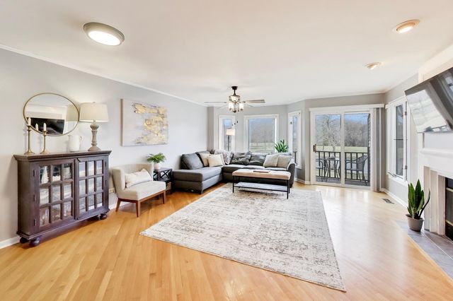 334 Bristol Lane, Fox River Grove, IL 60021