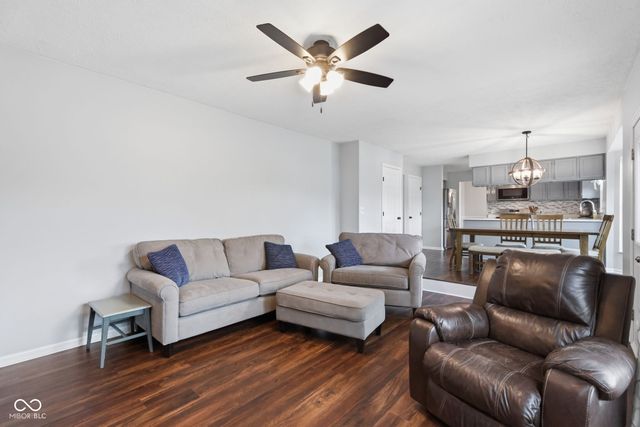 630 Creston Point Circle, Indianapolis, IN 46239