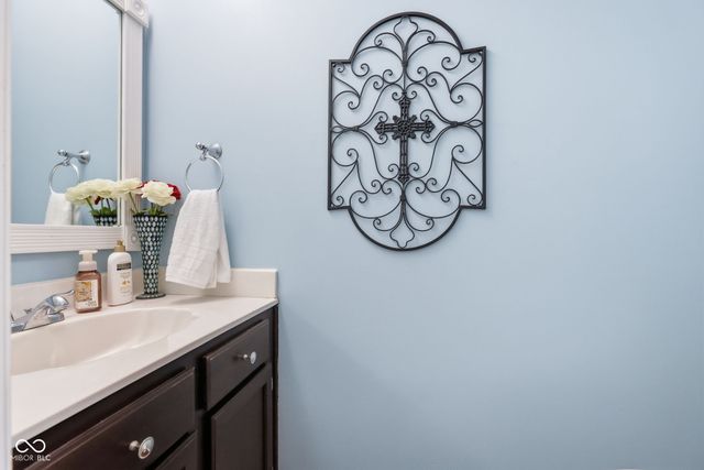 630 Creston Point Circle, Indianapolis, IN 46239