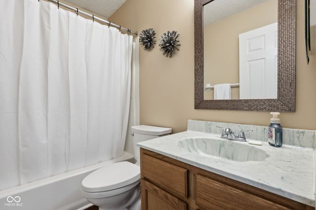 630 Creston Point Circle, Indianapolis, IN 46239