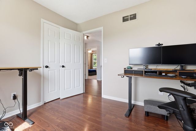 630 Creston Point Circle, Indianapolis, IN 46239