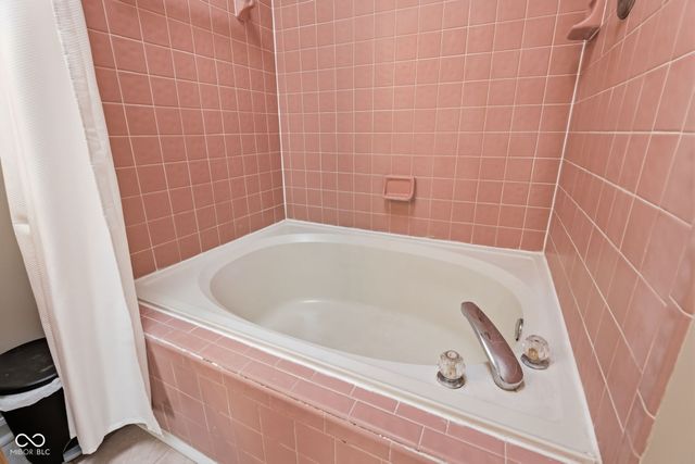 630 Creston Point Circle, Indianapolis, IN 46239