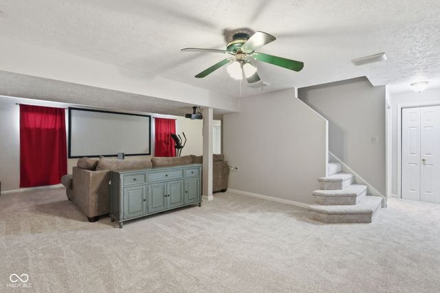 630 Creston Point Circle, Indianapolis, IN 46239