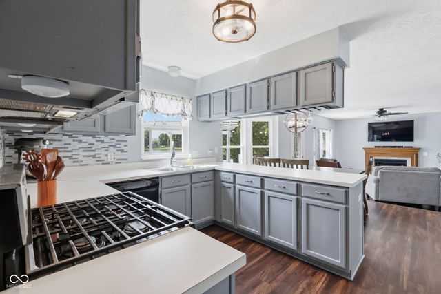630 Creston Point Circle, Indianapolis, IN 46239