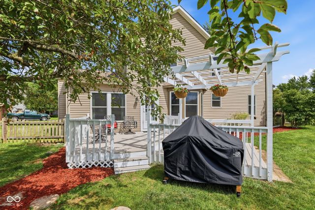 630 Creston Point Circle, Indianapolis, IN 46239