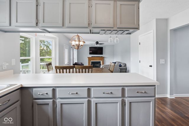 630 Creston Point Circle, Indianapolis, IN 46239