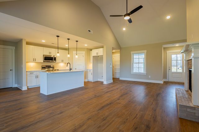 71 Brooklyn Avenue, Manchester, TN 37355