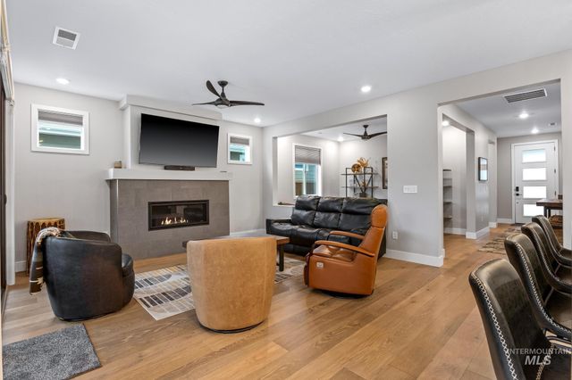 11973 W Cheer Ln, Kuna, ID 83634