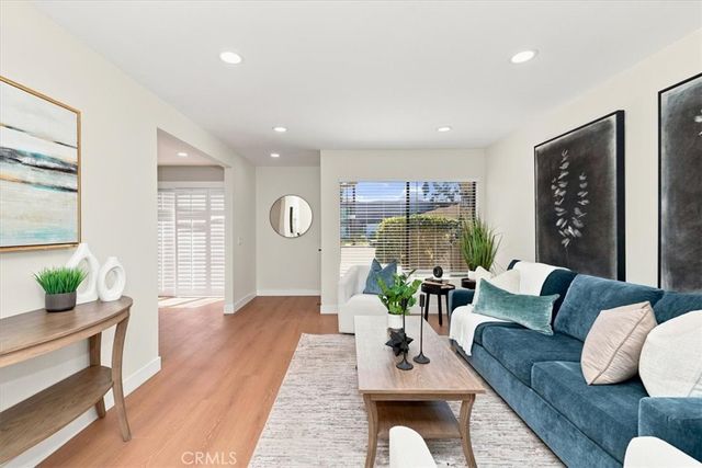 8601 Sunland 5, Sun Valley, CA 91352