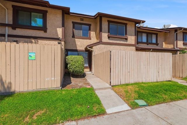 8601 Sunland 5, Sun Valley, CA 91352