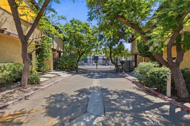 8601 Sunland 5, Sun Valley, CA 91352