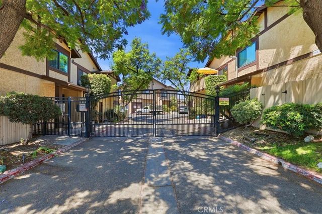 8601 Sunland 5, Sun Valley, CA 91352
