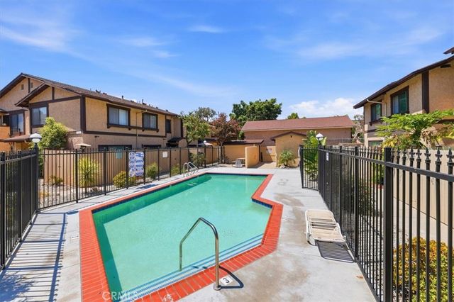 8601 Sunland 5, Sun Valley, CA 91352
