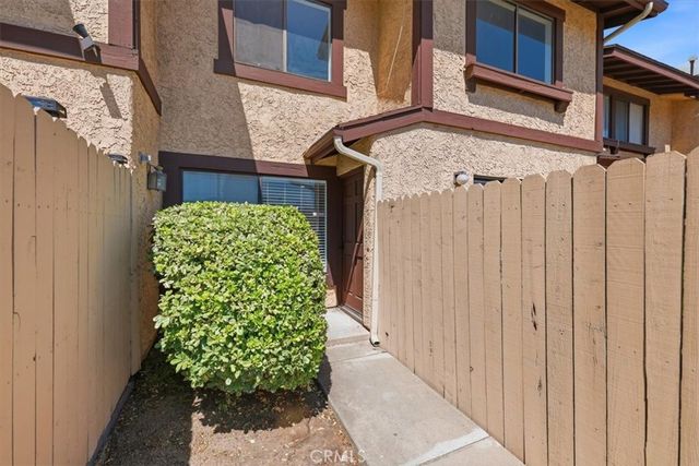 8601 Sunland 5, Sun Valley, CA 91352