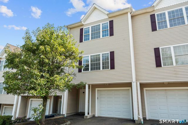 2720 State Street 21, Hamden, CT 06517