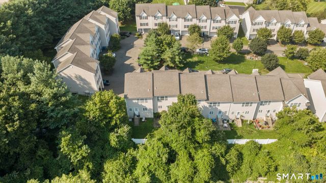 2720 State Street 21, Hamden, CT 06517