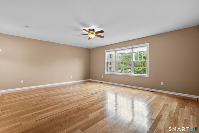 2720 State Street 21, Hamden, CT 06517