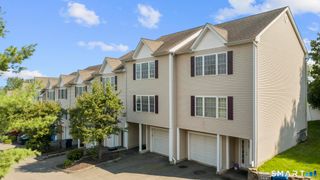 2720 State Street 21, Hamden, CT 06517