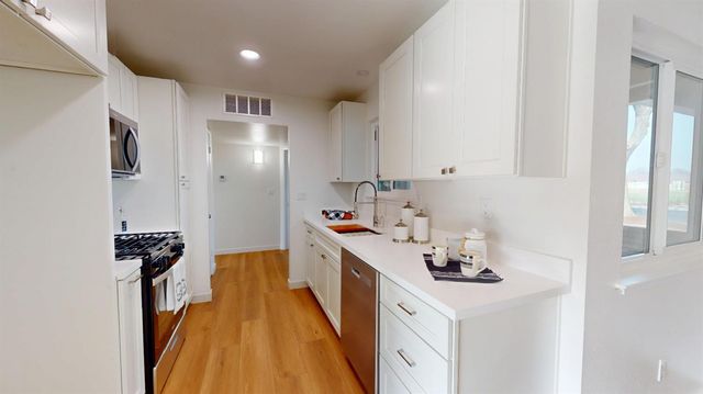 1508 Celeste, Modesto, CA 95355