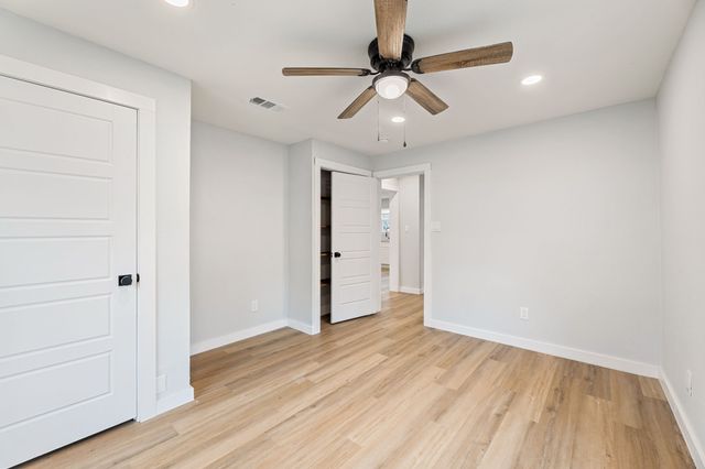 2512 Campbell Street, Fort Worth, TX 76105