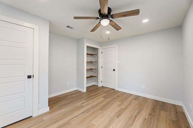 2512 Campbell Street, Fort Worth, TX 76105