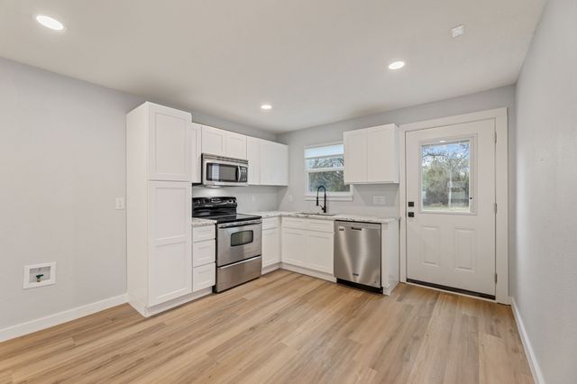 2512 Campbell Street, Fort Worth, TX 76105