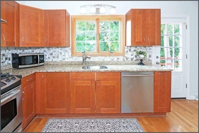 88 Saint Mary St, Needham, MA 02494