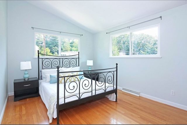 88 Saint Mary St, Needham, MA 02494