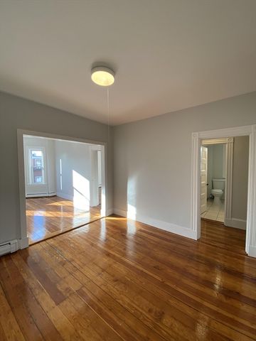 632 Dorchester Ave. 3, Boston, MA 02127