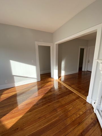 632 Dorchester Ave. 3, Boston, MA 02127