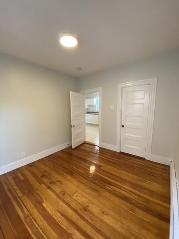 632 Dorchester Ave. 3, Boston, MA 02127