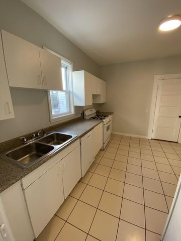 632 Dorchester Ave. 3, Boston, MA 02127