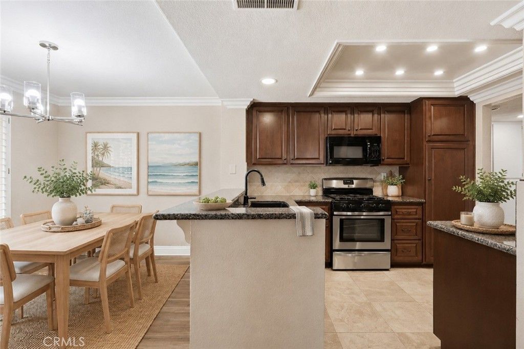 Image 10 of property listing at 1 Baya, Rancho Santa Margarita, CA 92688