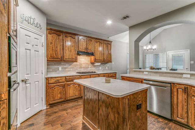 1404 Apache Trail, Corinth, TX 76210