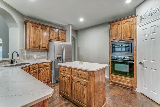 1404 Apache Trail, Corinth, TX 76210