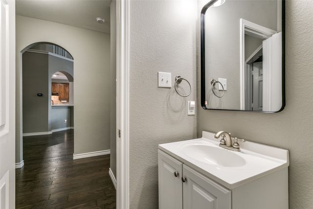 1404 Apache Trail, Corinth, TX 76210
